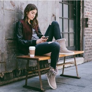 NEW Toms Vista Faux Fur Lined Suede Waterproof